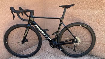 Used Giant Propel Shimano 105 2025 Road & Gravel, Black — image 2 of 5