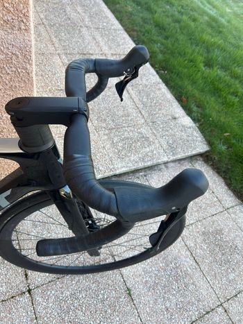 Used Giant Propel Shimano 105 2025 Road & Gravel, Black — image 4 of 5