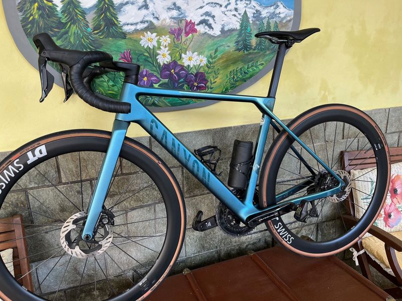 Used Canyon Ultimate CF SLX 9 Di2 2025 2025 Road & Gravel