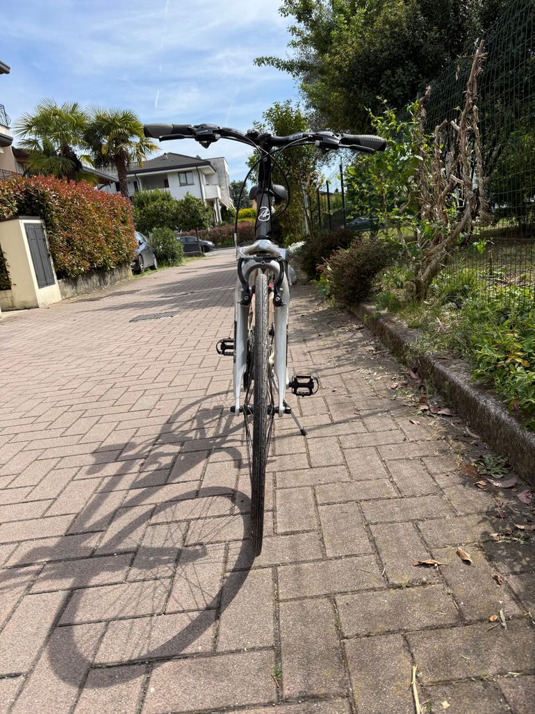 Used Atala Bici Trekking Atala Time Out 28” – 21 Velocità Shimano – Telaio Alluminio 2009 Urban, Light Gray — image 3 of 12