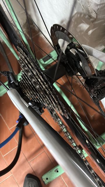 Použité Bianchi Infinito 2022 Road & Gravel — obrázek 3 z 4