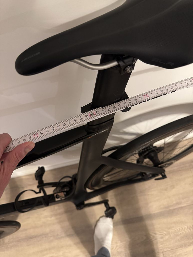 Used Canyon Aeroad CF SLX 8 Disc eTap 2022 2022 Road & Gravel, Black — image 17 of 17