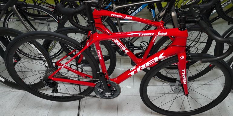 Used Trek Émonda SLR 8 2018 2018 Road & Gravel, Red — image 4 of 4
