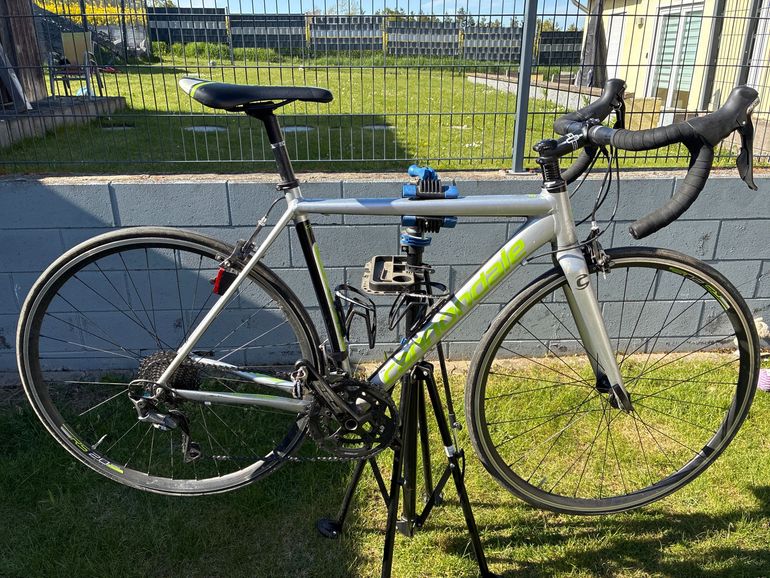Used Cannondale CAAD Optimo 105 2018 2018 Road & Gravel, Light Gray — image 2 of 6