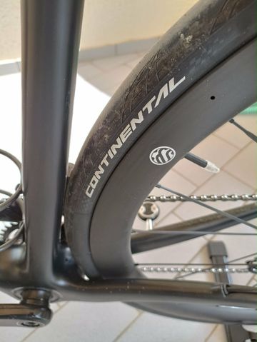 Used Specialized Tarmac Shimano Dura Ace Di2 2018 Road & Gravel, Black — image 23 of 28