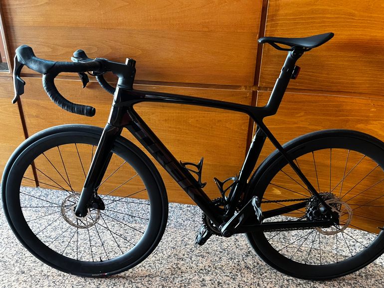 Used Trek Trek Madone Sl 6 Axs 2026 Road & Gravel, Black — image 3 of 16