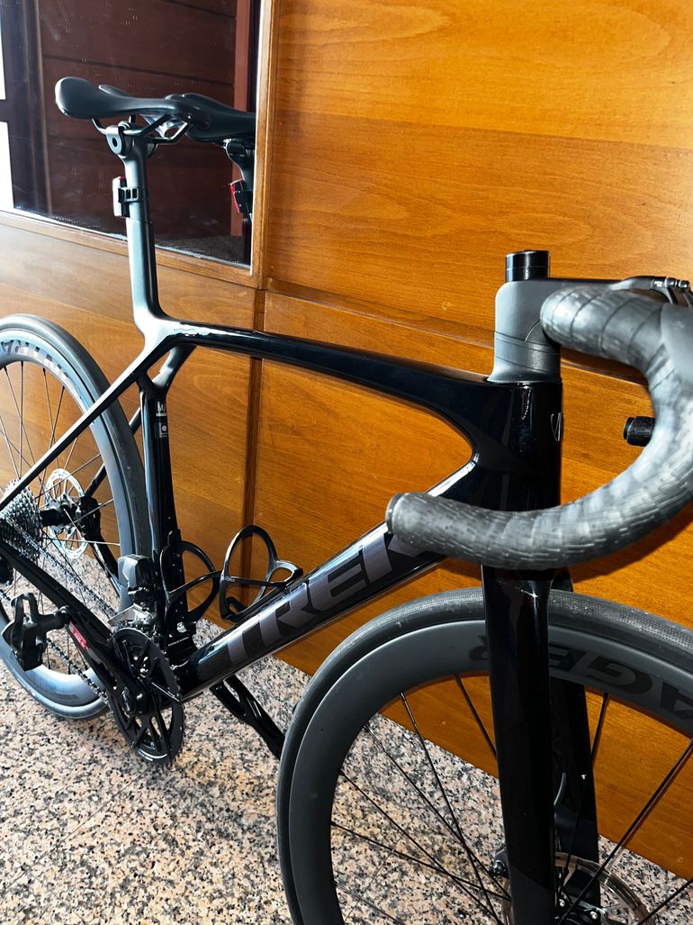 Used Trek Trek Madone Sl 6 Axs 2026 Road & Gravel, Black — image 12 of 16