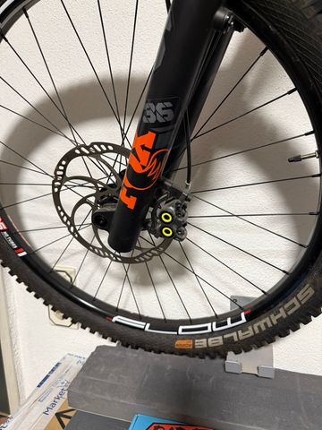 Propain Tyee AL 27.5 Start 2021 2021 Mountainbike usato, Grigio chiaro — immagine 4 di 7