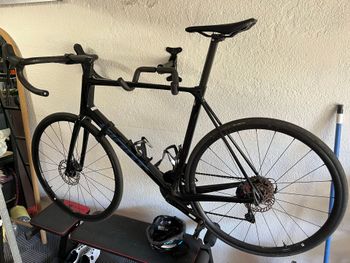 Used Giant TCR Advanced 2 2025 2025 Road & Gravel — image 8 of 8