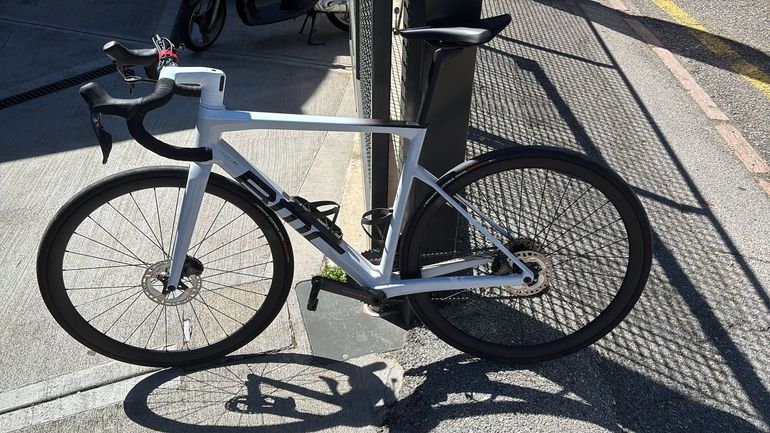 Used BMC Teammachine SLR01 THREE 2023 2023 Road & Gravel — image 1 of 12