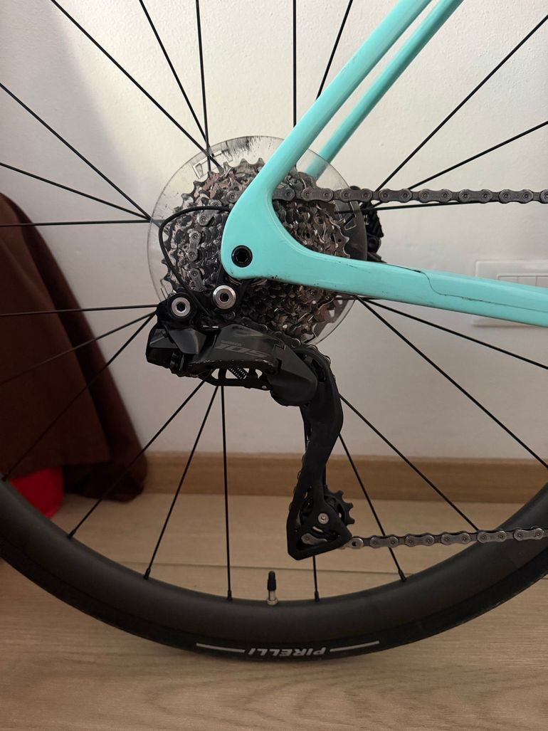 Used Bianchi Specialissima Shimano 105 Di2 2025 Road & Gravel — image 3 of 8