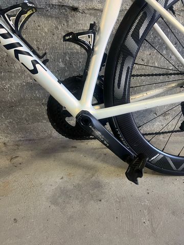 Used Specialized Tarmac Shimano Ultegra Di2 2023 Road & Gravel, White — image 6 of 10