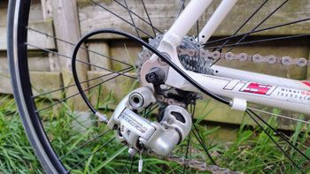 Used hicker Hicker Custom Campagnolo Veloce 2013 Road & Gravel, Rot — image 6 of 12