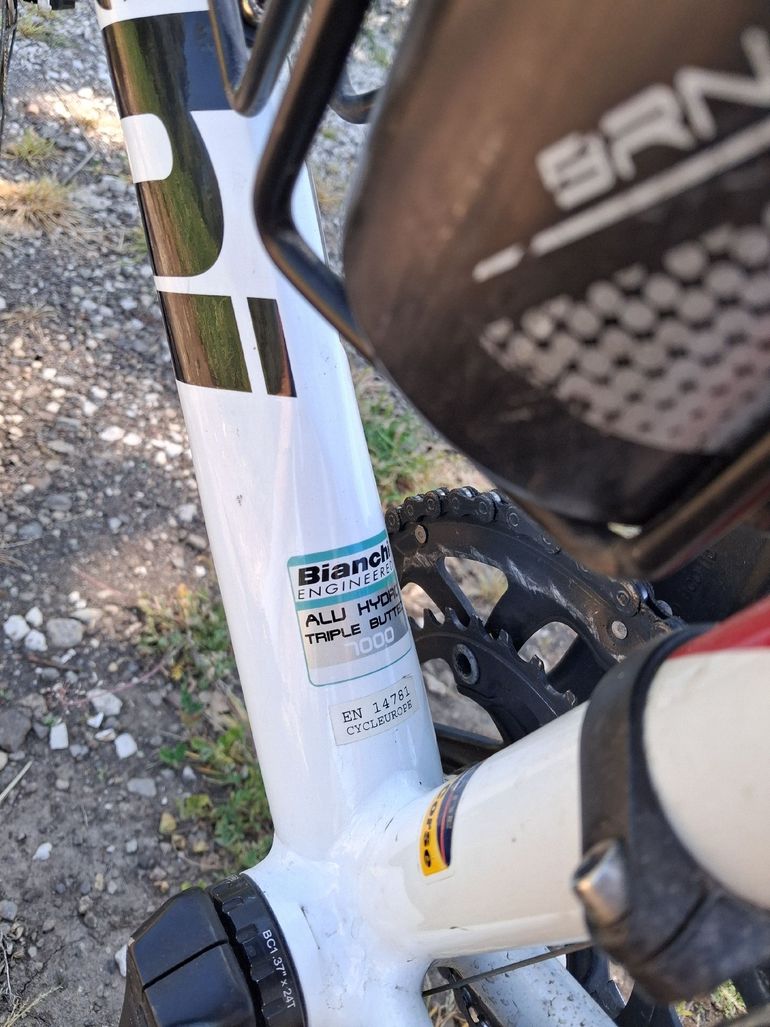 Used Bianchi Nirone Campagnolo Veloce 2011 Road & Gravel, Blanco — image 8 of 20