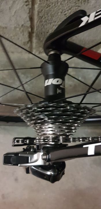 Used Trek Madone SRAM Red eTap 2017 Road & Gravel, Weiß — image 11 of 16