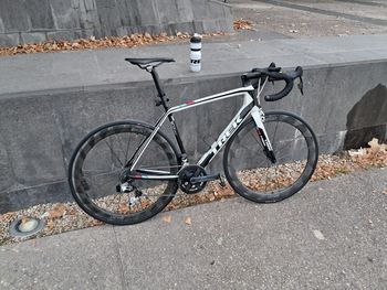 Used Trek Madone SRAM Red eTap 2017 Road & Gravel, Weiß — image 6 of 16