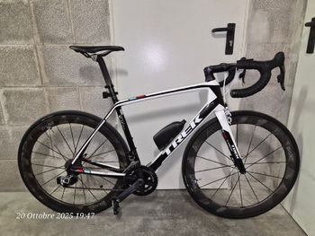 Used Trek Madone SRAM Red eTap 2017 Road & Gravel, Weiß — image 5 of 16