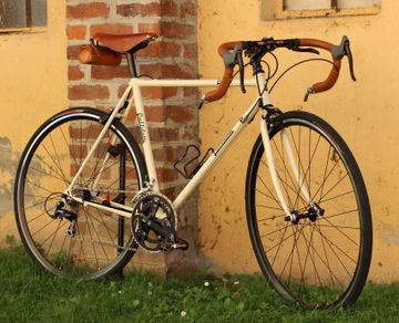 Used Custom Caffelatte Corsa 2025 Urban, White — image 2 of 5
