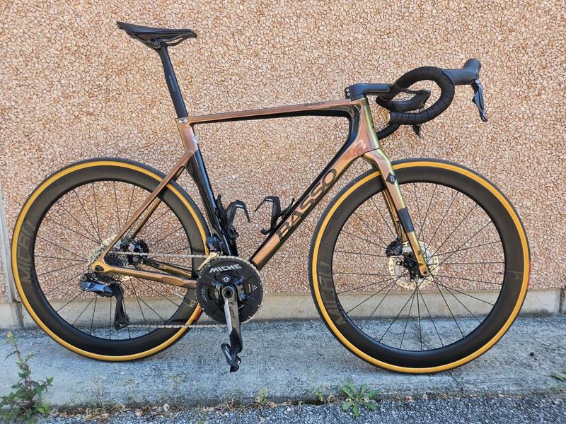 Basso Diamante SV Shimano Ultegra 8170 Di2 Disc 2024 2024 Road & Gravel usato