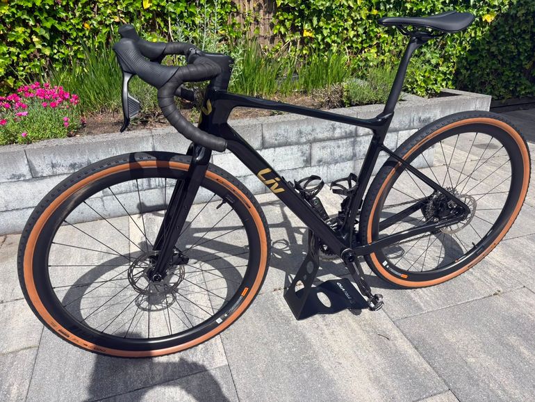 Used Liv Devote Advanced Pro 2024 2024 Road & Gravel, Schwarz — image 3 of 24