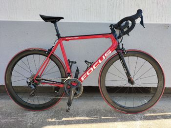 Used Focus IZALCO MAX Ultegra 2018 2018 Road & Gravel, Red — image 1 of 5