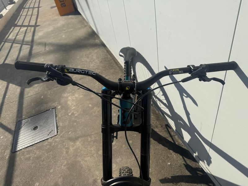 Używany Scott Gambler 910 2024 2024 Mountainbike — zdjęcie 3 z 6