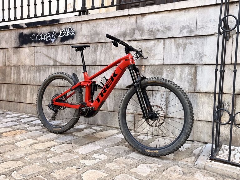 Used Trek Rail 9.8 GX AXS Gen 4 2023 2023 Mountainbike, Red, 29 — image 1 of 11