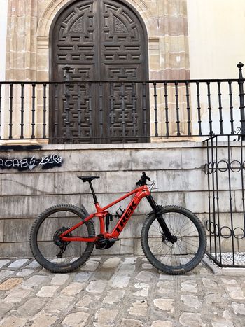 Used Trek Rail 9.8 GX AXS Gen 4 2023 2023 Mountainbike, Red, 29 — image 4 of 11