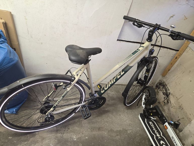 Used Compel Compel Custom Shimano Acera 2020 Mountainbike — image 1 of 4