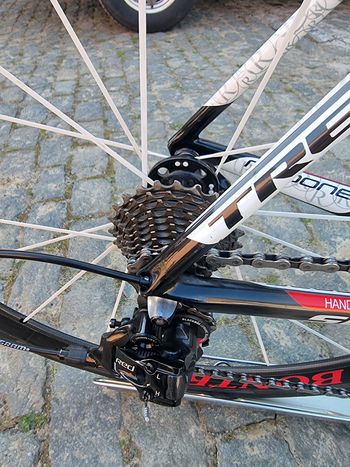 Used Trek Trek Madone 6.9 - Team Radio Shack - Michał Kwiatkowski 2011 Road & Gravel, Rot — image 9 of 13