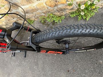 Used BMC Fourstroke 01 TWO 2024 2024 Mountainbike, Red, 29 — image 1 of 21
