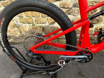 Used BMC Fourstroke 01 TWO 2024 2024 Mountainbike, Red, 29 — image 16 of 21