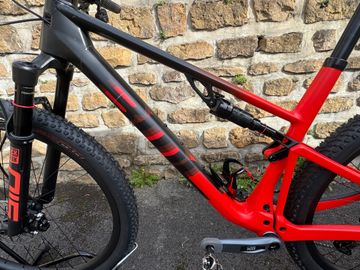 Used BMC Fourstroke 01 TWO 2024 2024 Mountainbike, Red, 29 — image 6 of 21