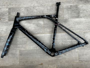 Używany Lapierre Xelius SL 10.0 Symbiosis Edition 2024 Frameset 2024 Road & Gravel