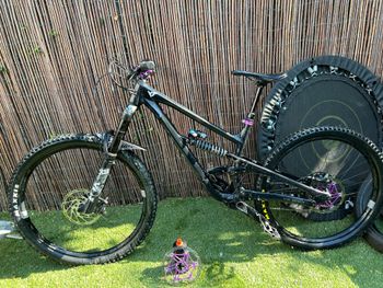 YT, YT Custom SRAM GX Eagle