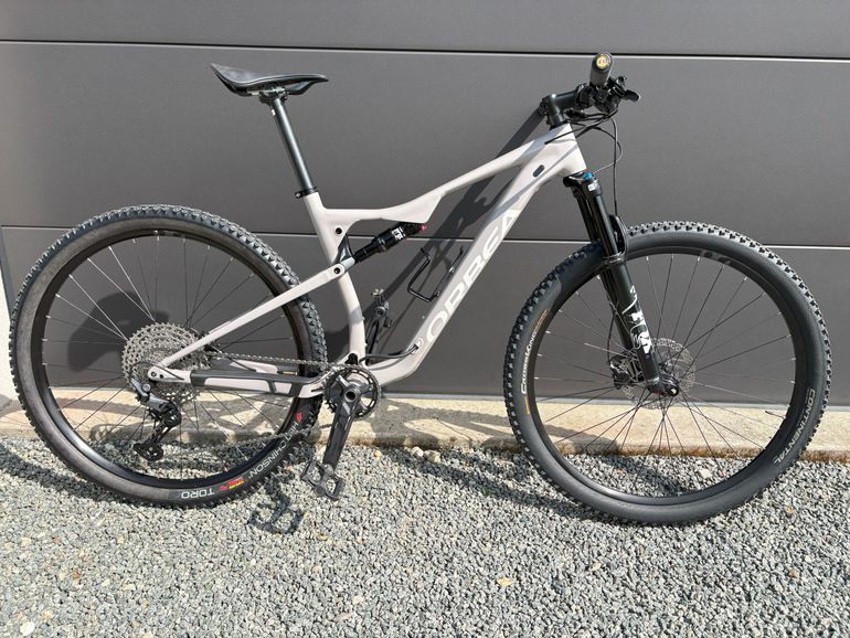 Used Orbea OIZ H30 21 2022 2022 Mountainbike, Light Gray, 29 — image 4 of 7