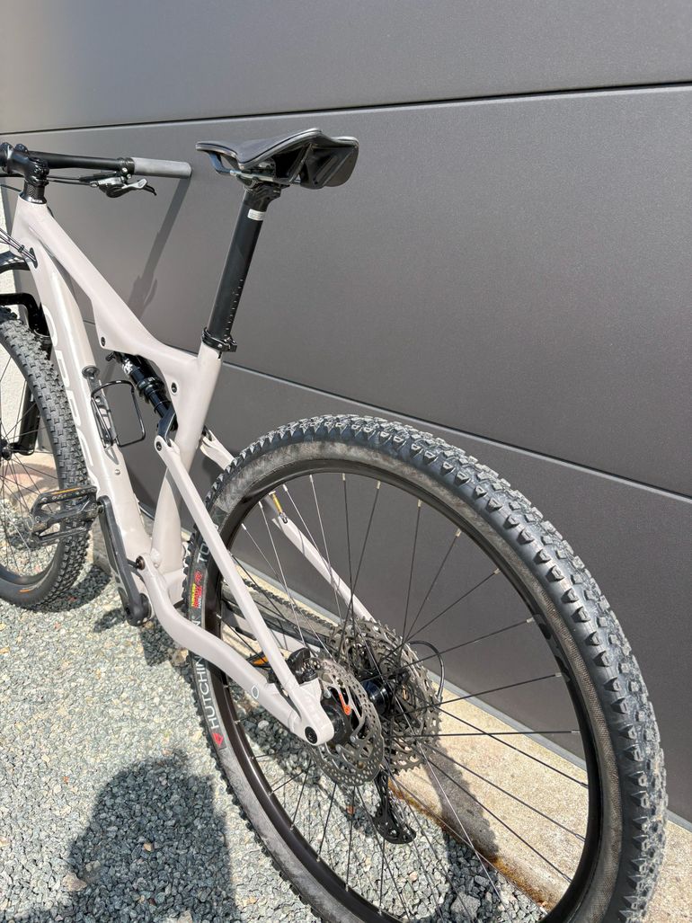 Used Orbea OIZ H30 21 2022 2022 Mountainbike, Light Gray, 29 — image 3 of 7