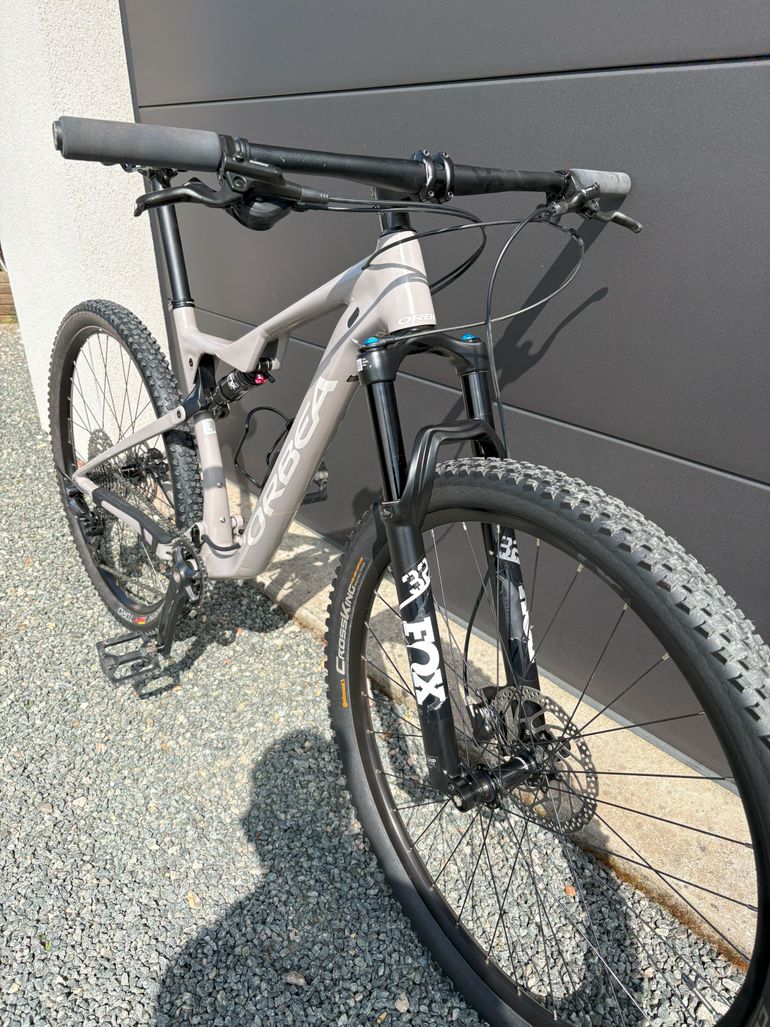 Used Orbea OIZ H30 21 2022 2022 Mountainbike, Light Gray, 29 — image 5 of 7