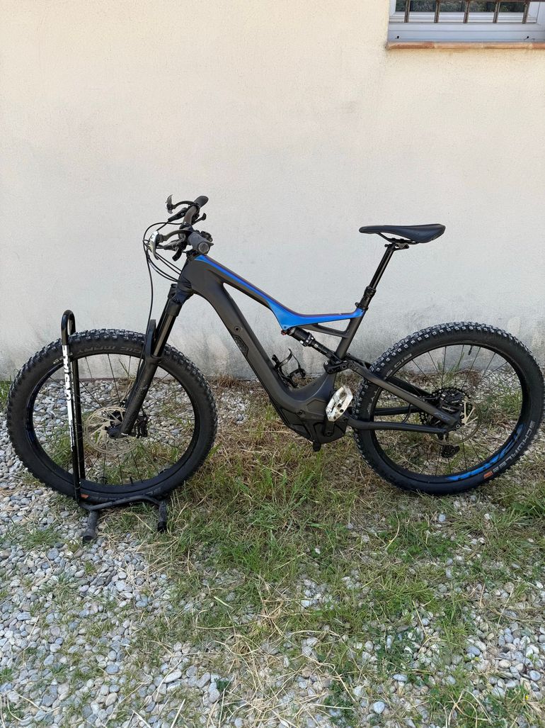 Used Specialized Men's Turbo Levo FSR Comp Carbon 6Fattie/29 2018 2018 Mountainbike, Blue, 29 — image 1 of 8