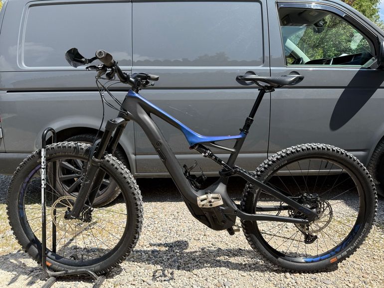 Used Specialized Men's Turbo Levo FSR Comp Carbon 6Fattie/29 2018 2018 Mountainbike, Blue, 29 — image 8 of 8