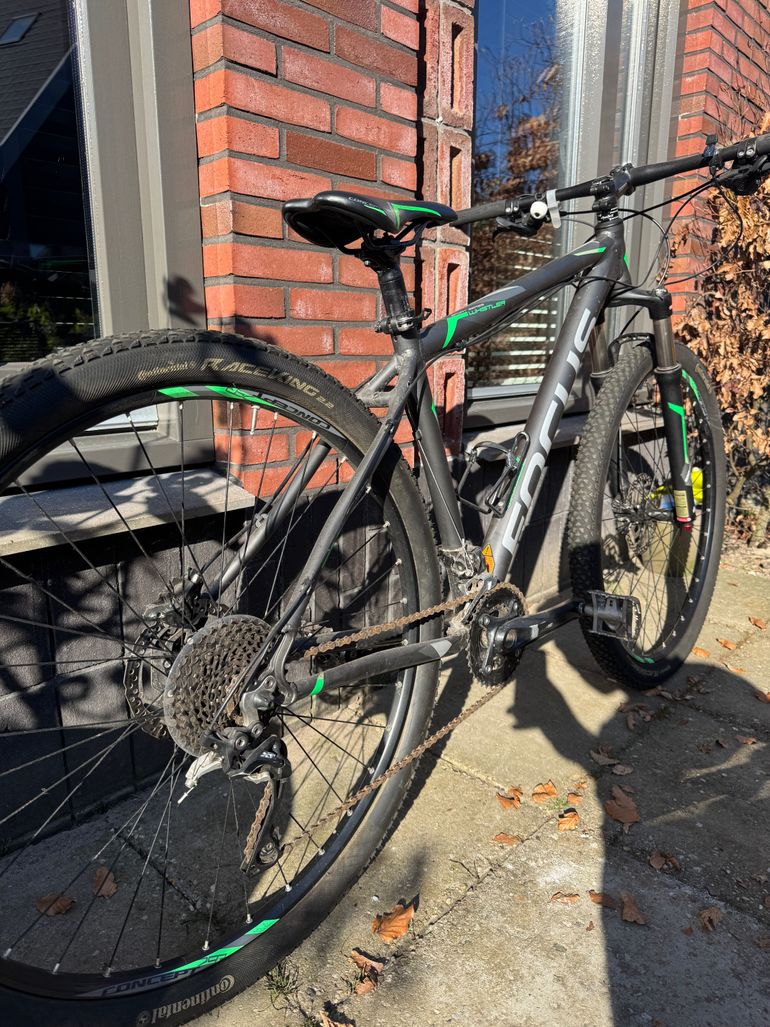 Used Focus Focus Whistler 29R 2.0 2015 2015 Mountainbike, Schwarz — image 2 of 9