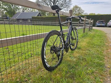 Used Specialized Allez SRAM Force eTap AXS 2024 Road & Gravel, Black — image 3 of 14