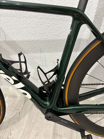 Used Cervélo R5 Shimano Ultegra Di2 2022 Road & Gravel, Green — image 17 of 20