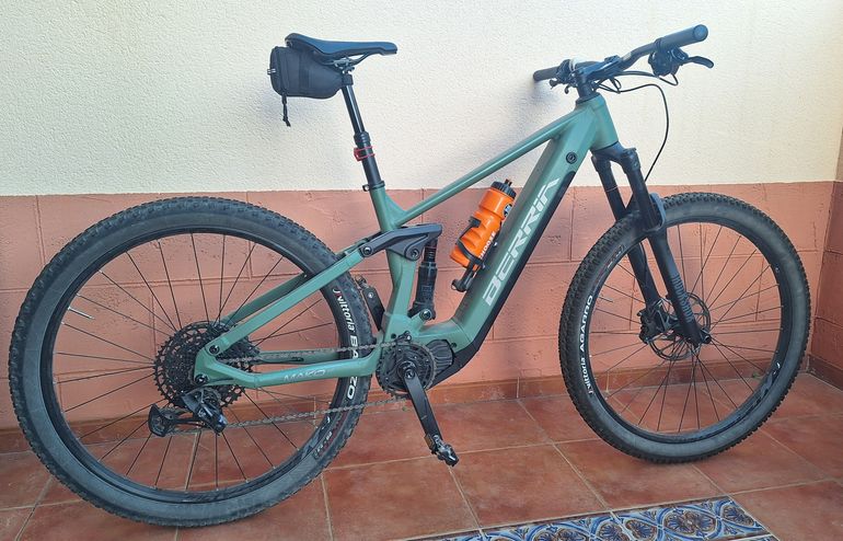 Used Berria MAKO HYBRID HP 6 2023 2023 Urban, Green — image 2 of 3