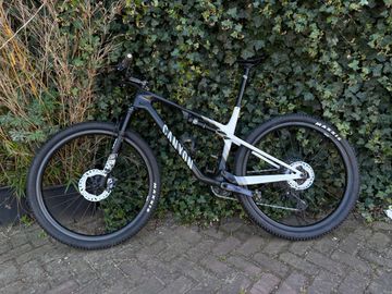Brugt Canyon Lux CF 7 2023 2023 Mountainbike — billede 2 af 6