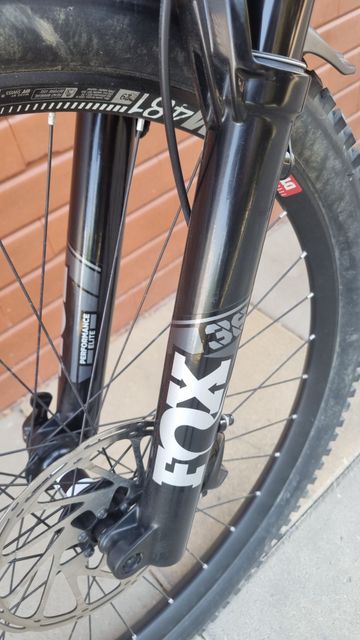 Used Transition Sentinel SRAM GX 2022 Mountainbike, Light Gray — image 3 of 7