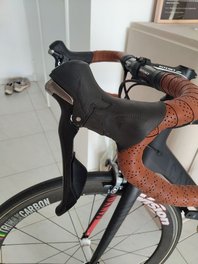 Used Canyon Ultimate CF SLX 8.0 2018 2018 Road & Gravel — image 6 of 7
