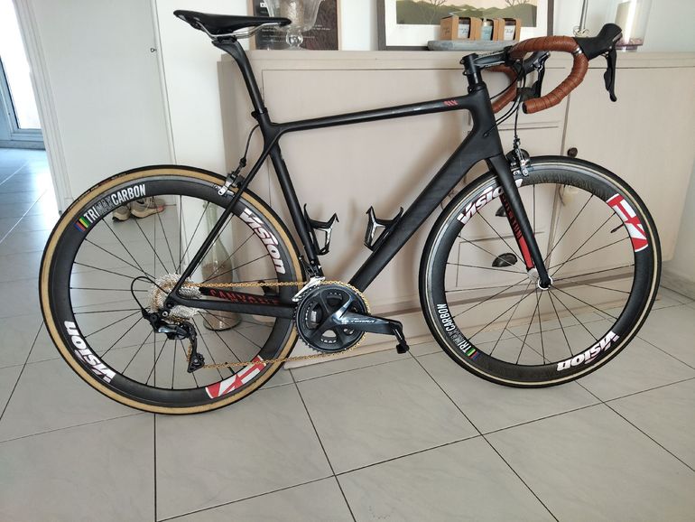 Used Canyon Ultimate CF SLX 8.0 2018 2018 Road & Gravel — image 1 of 7