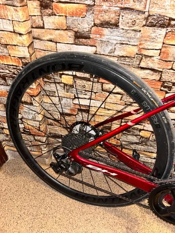 Used BH SL1 2.4 2023 2023 Road & Gravel, Red — image 3 of 5