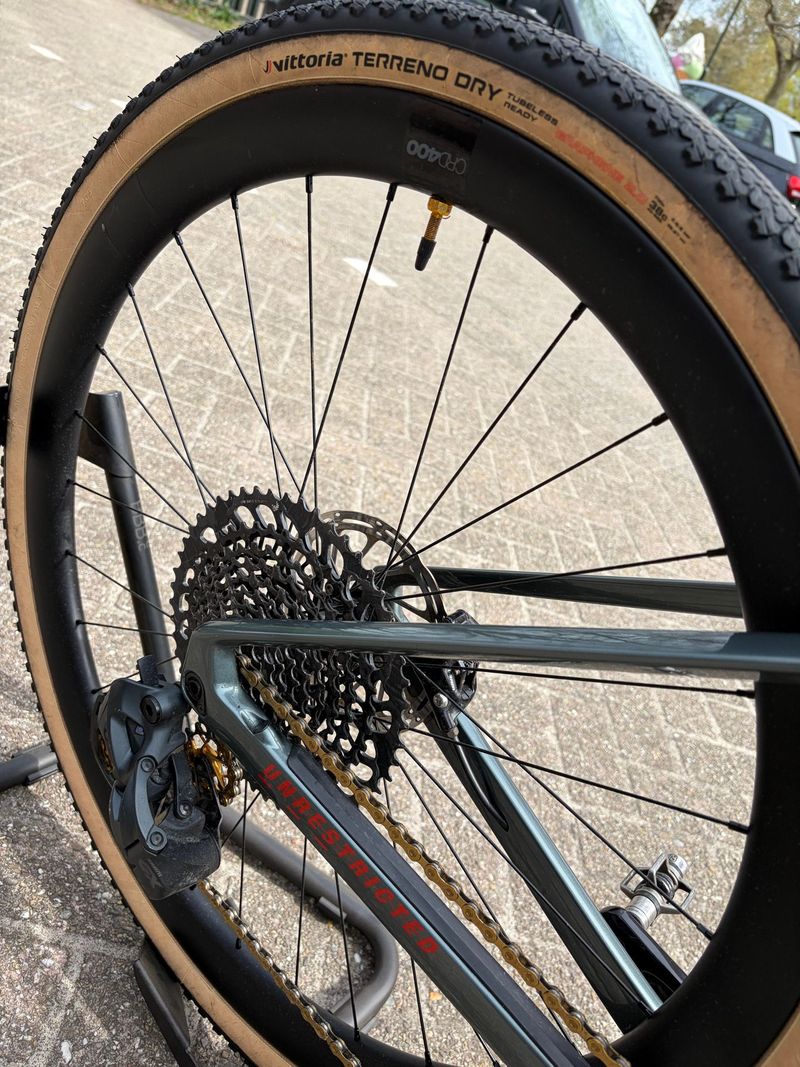 Použité BMC URS LT TWO 2023 2023 Road & Gravel — obrázek 4 z 8